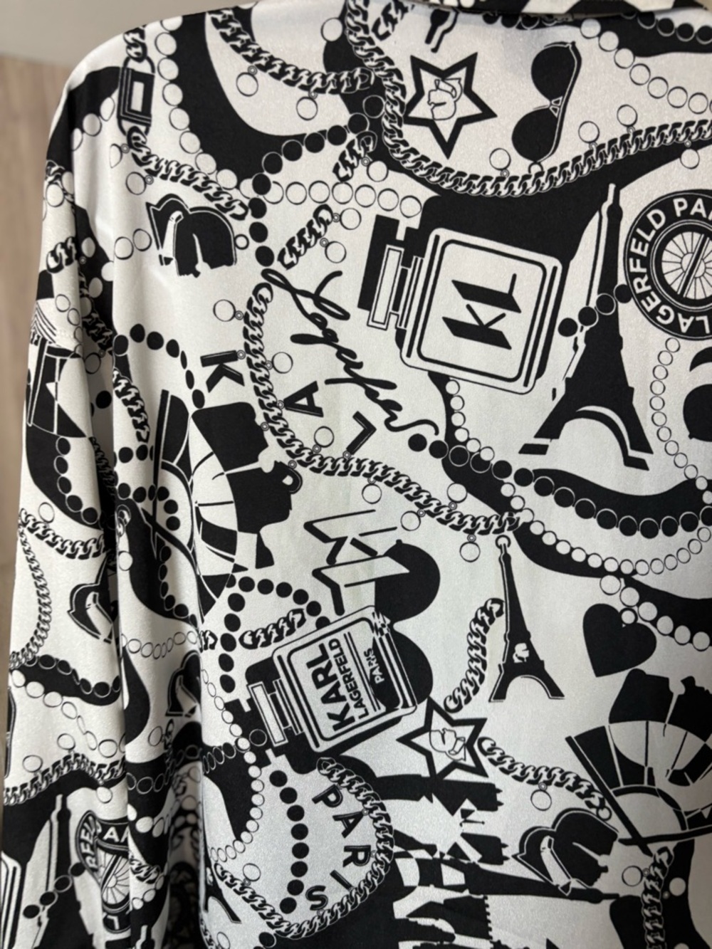 Karl Lagerfeld Black & White Graphic Button-Front Jacket - Picture 7 of 9